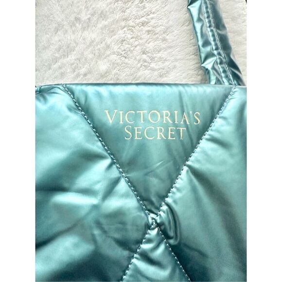 Victoria’s Secret metallic teal puffer tote - Picture 5 of 8